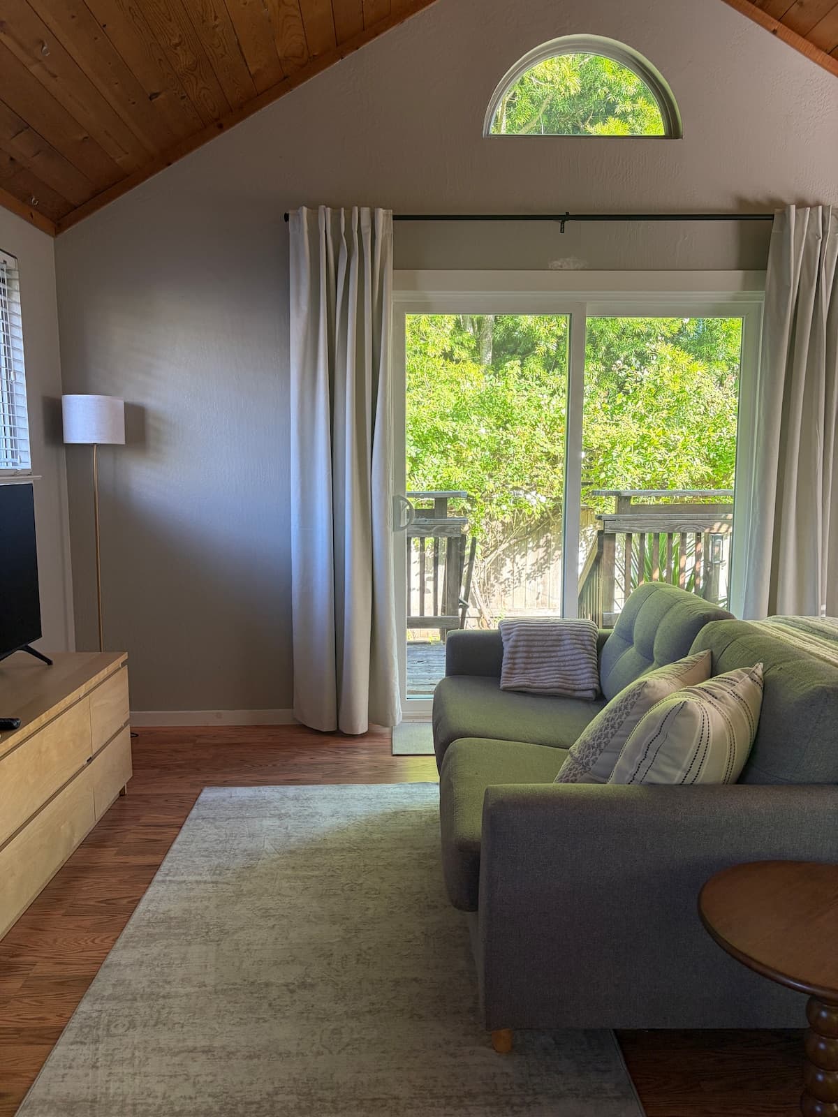 Detached ADU in Sycamore Park, Mill Valley - Photo 2