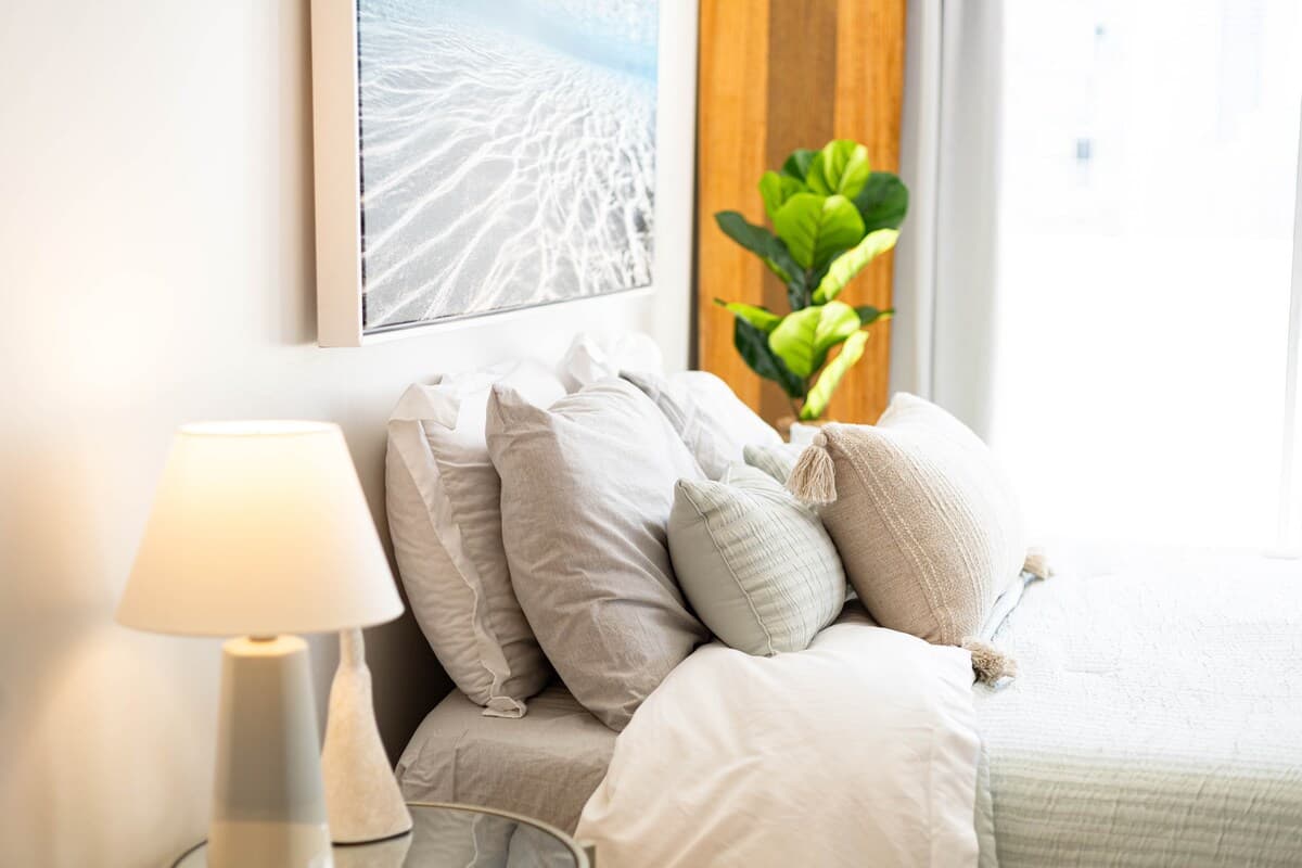 Bright Corner Studio with 2 Private Lanais on 11FL - Photo 4