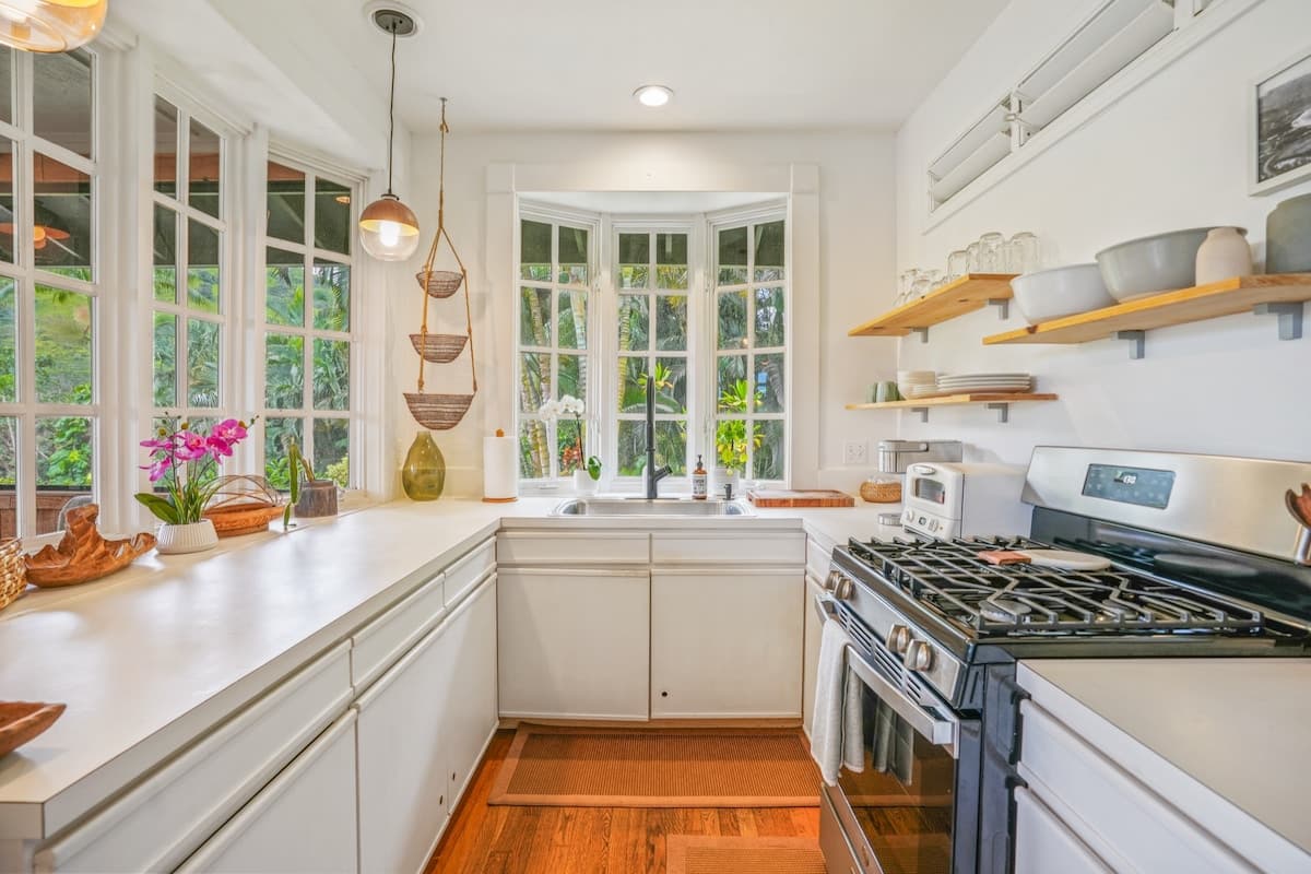 Home in Hanalei · ★5.0 · 2 bedrooms · 2 beds · 1 bath - Photo 5