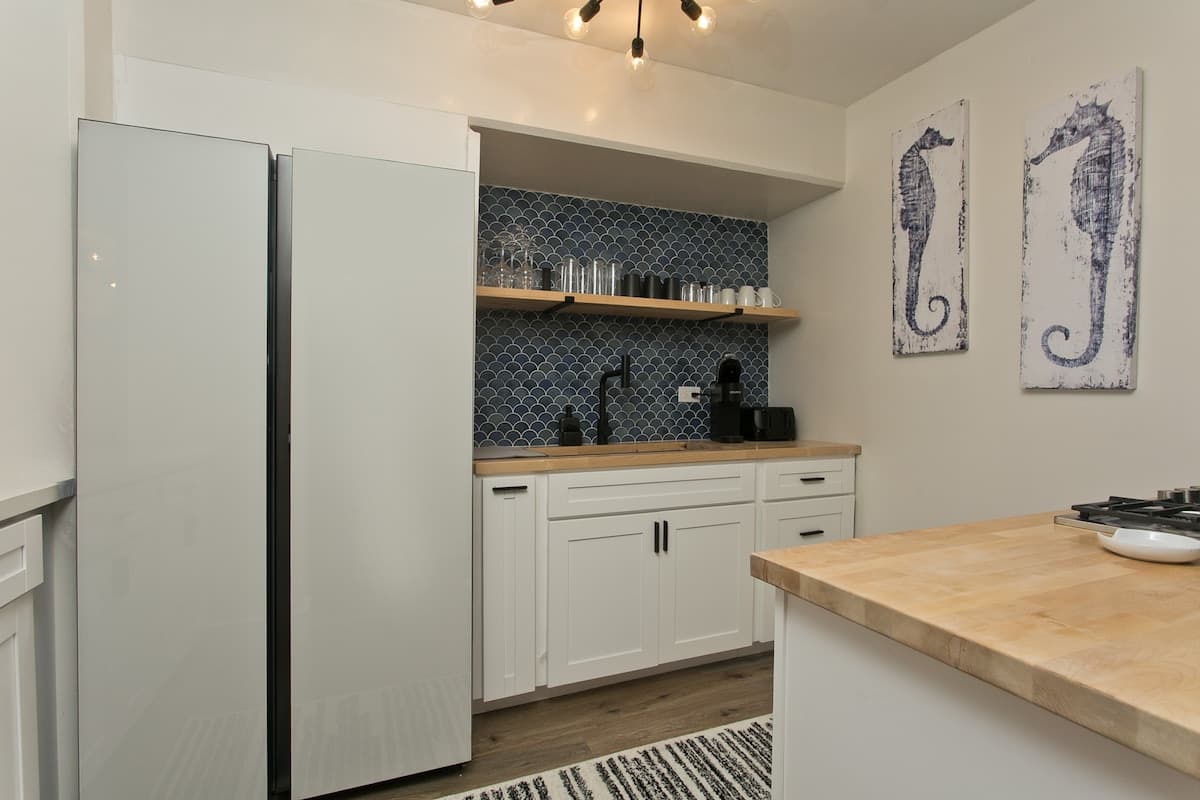 New Stylish Retreat With 5 Bed 2 Bath Ocean View! - Photo 5