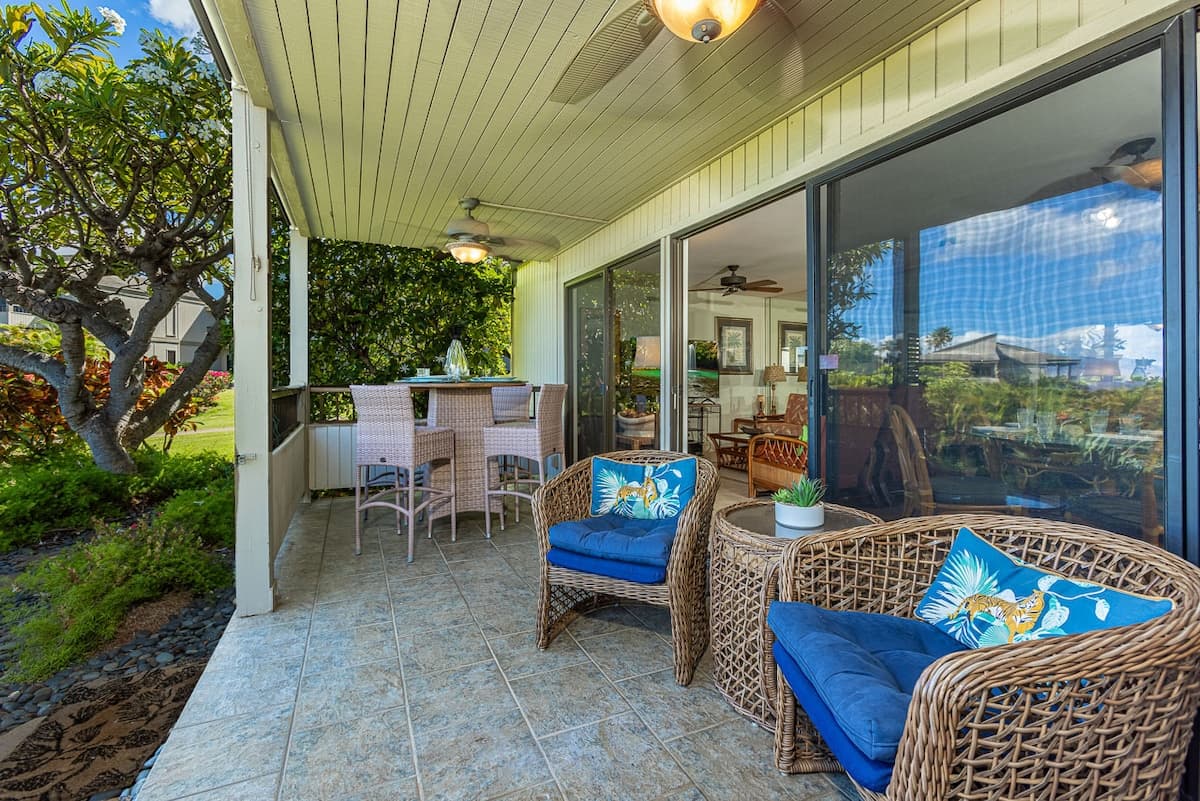 Condo in Kihei · ★4.5 · 1 bedroom · 2 beds · 2 baths - Photo 2