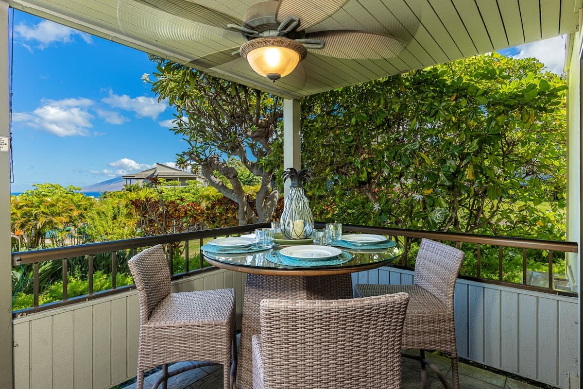 Condo in Kihei · ★4.5 · 1 bedroom · 2 beds · 2 baths - Photo 3