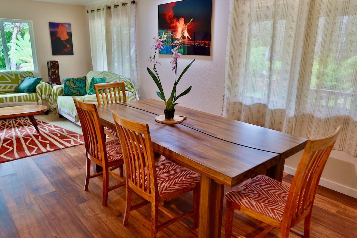 Home in Mauna Loa Estates · ★5.0 · 3 bedrooms · 4 beds · 2 baths - Photo 5