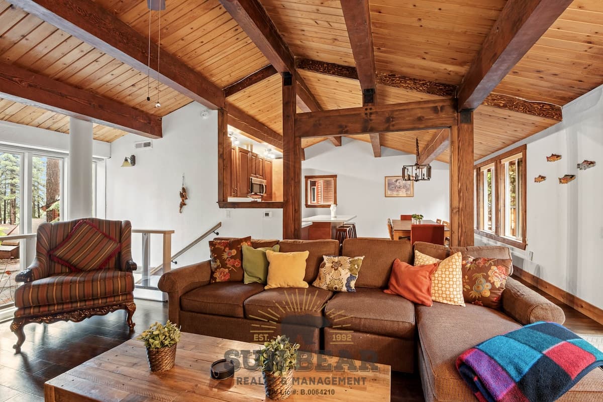 Condo in Incline Village · 3 bedrooms · 4 beds · 2.5 private baths - Photo 5