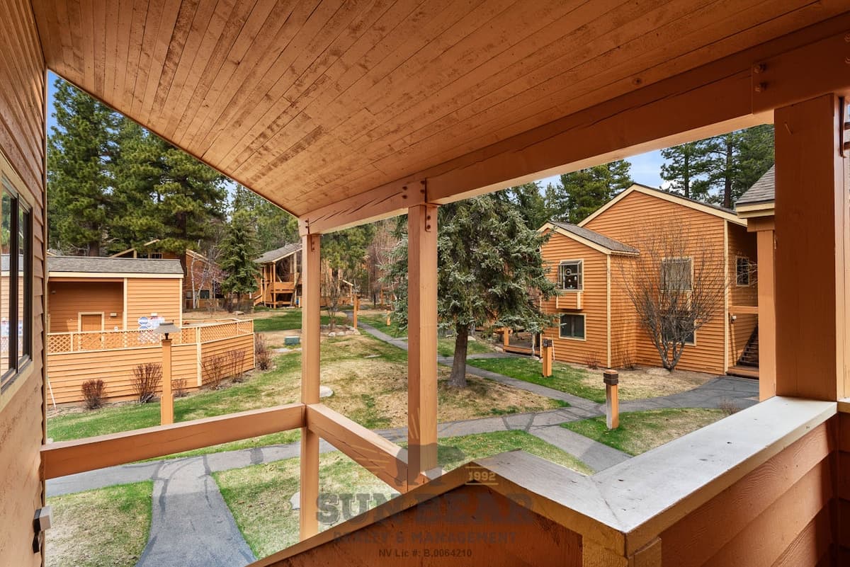 Condo in Incline Village · 2 bedrooms · 3 beds · 2 private baths - Photo 4