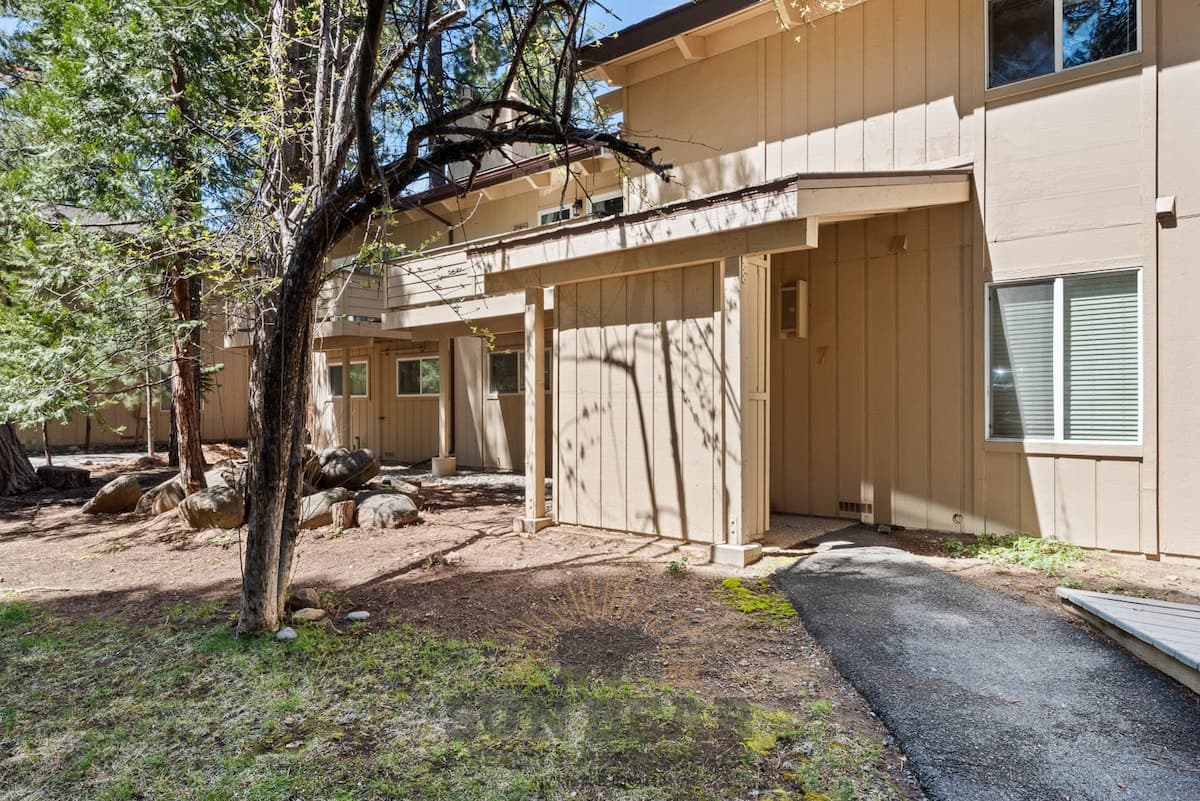Condo in Incline Village · 2 bedrooms · 2 beds · 2.5 private baths - Photo 1