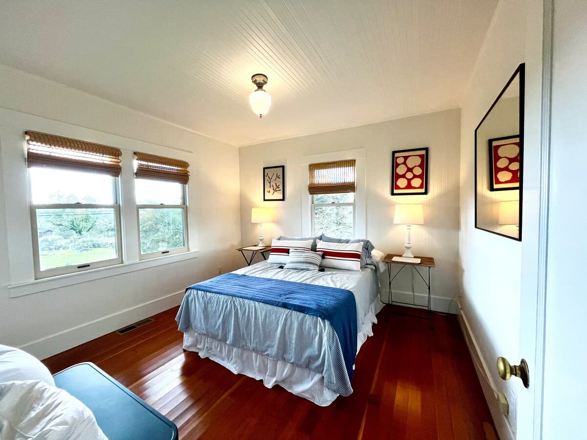 Historic Wine Country Farmhouse on 2 Acres - Photo 2