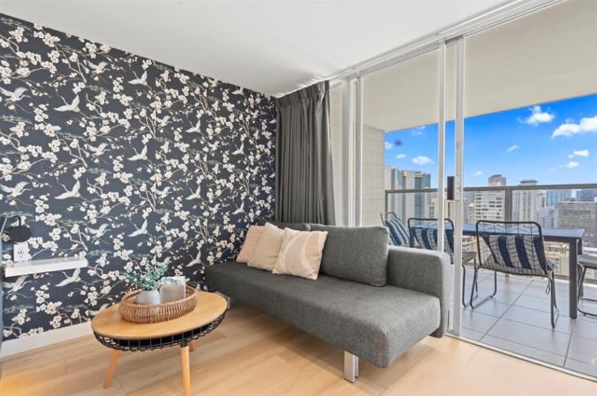 Condo in Honolulu · ★4.97 · Studio · 1 bed · 1 private bath - Photo 2