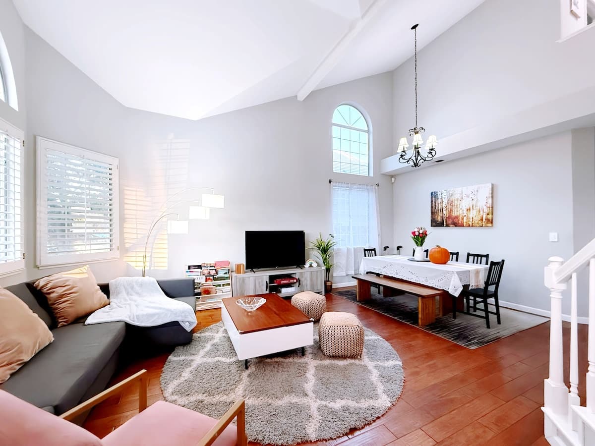 Spacious 4BR Home Near Parks & Shops - Photo 1