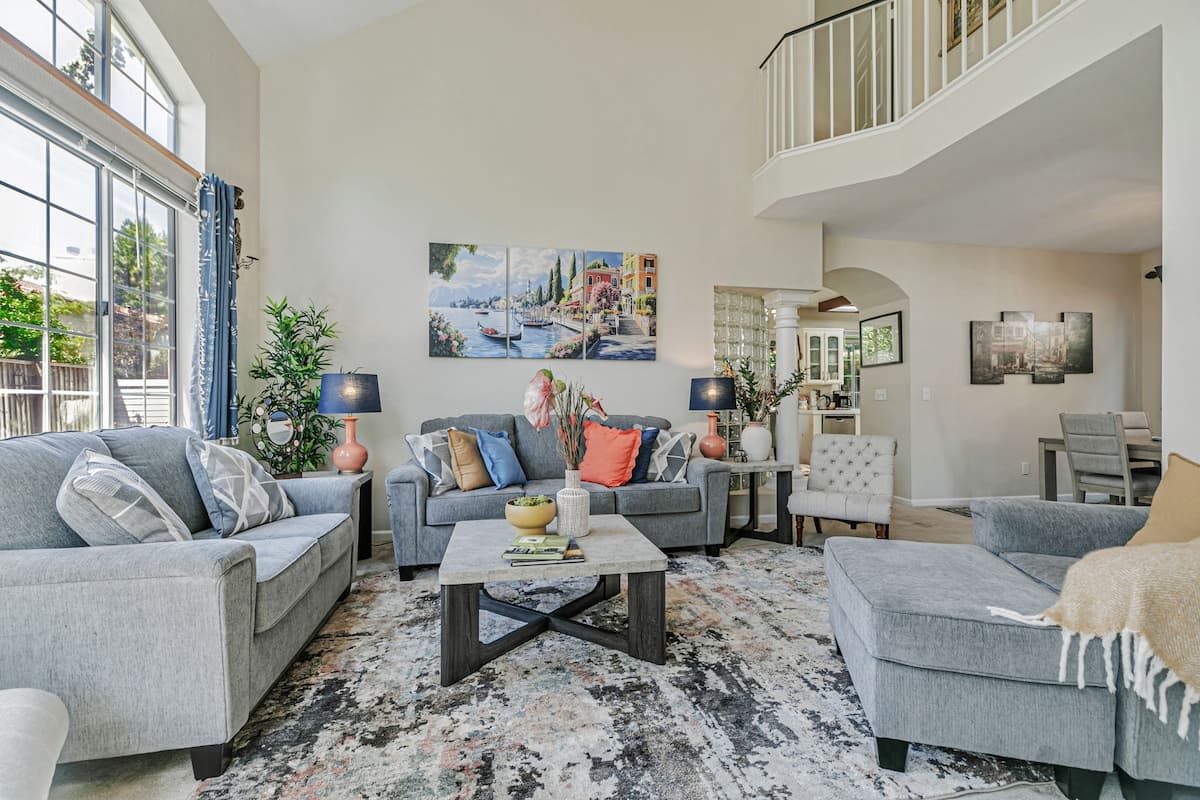 Spacious Fremont Home Near Tesla & Meta with Yard - Photo 1