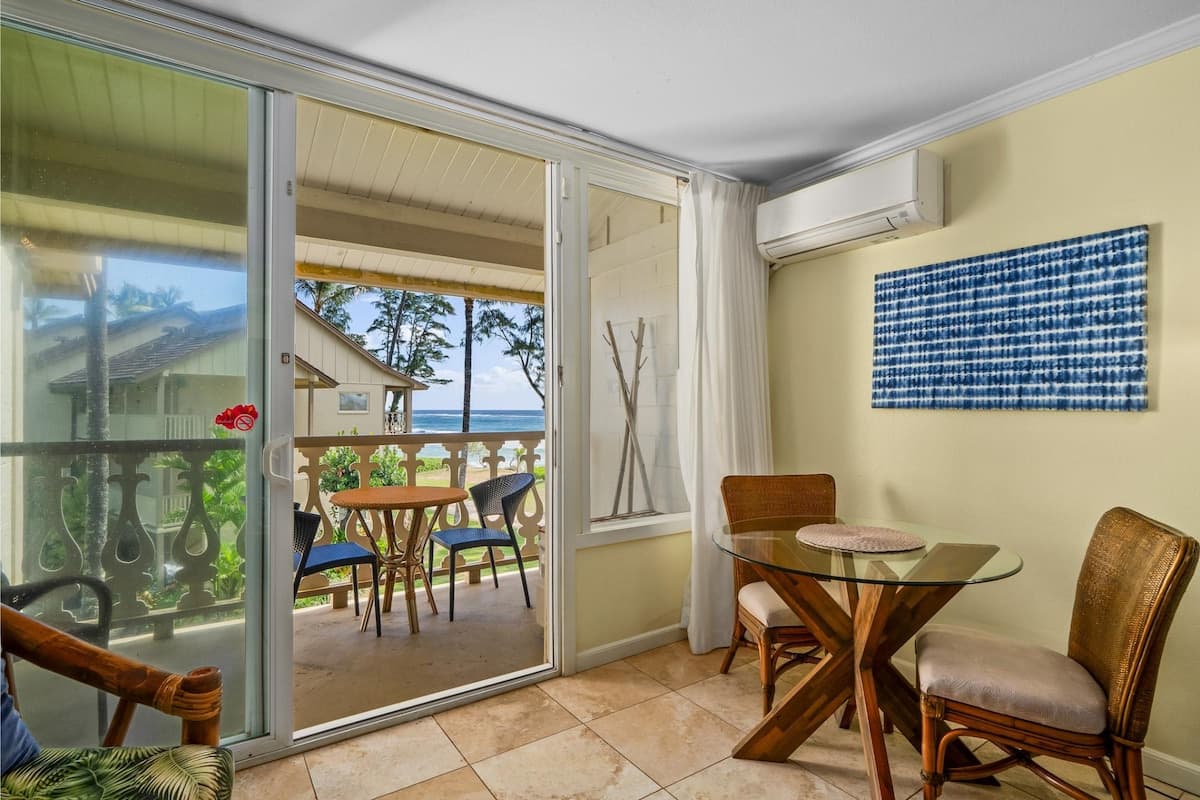 Condo in Kapaa · ★4.54 · 1 bedroom · 1 bed · 1 private bath - Photo 4