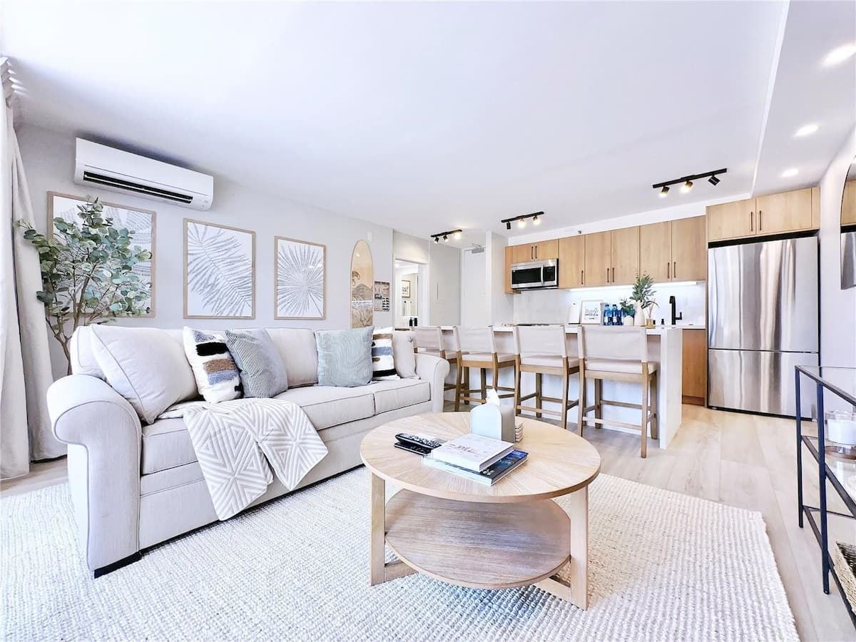 Huge patio | Luxury | Washer | Free park | 5'Beach - Photo 1