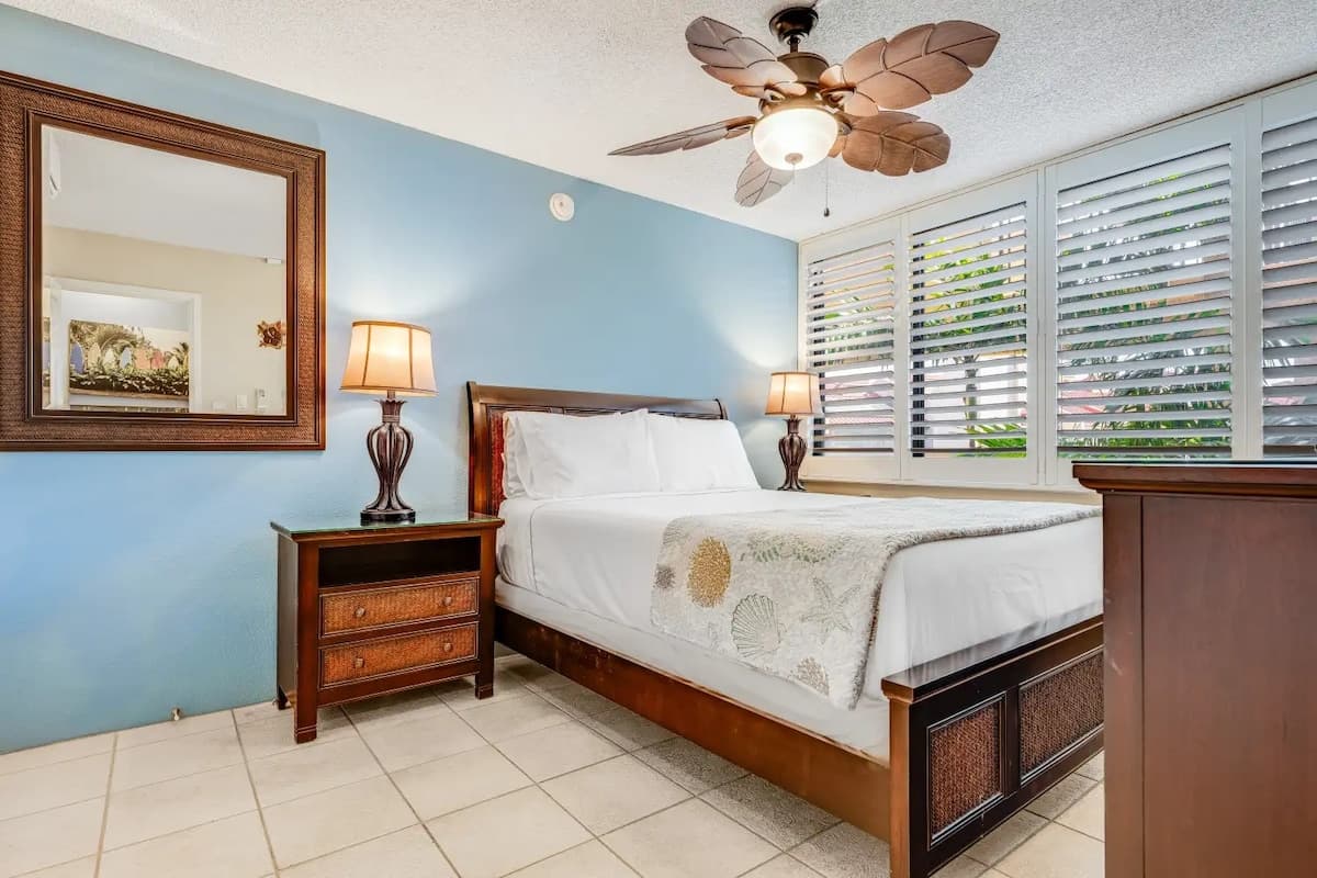 Condo in Kihei · ★4.83 · 1 bedroom · 3 beds · 2 private baths - Photo 5