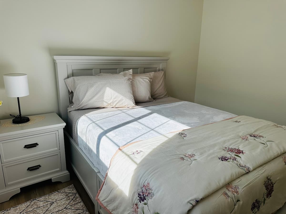 Brand New Designer Home in Marina, Sleeps 9 - Photo 2