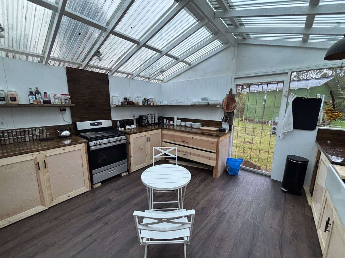 Cabin in Mountain View · ★5.0 · 1 bedroom · 1 bed · 1 private bath - Photo 2
