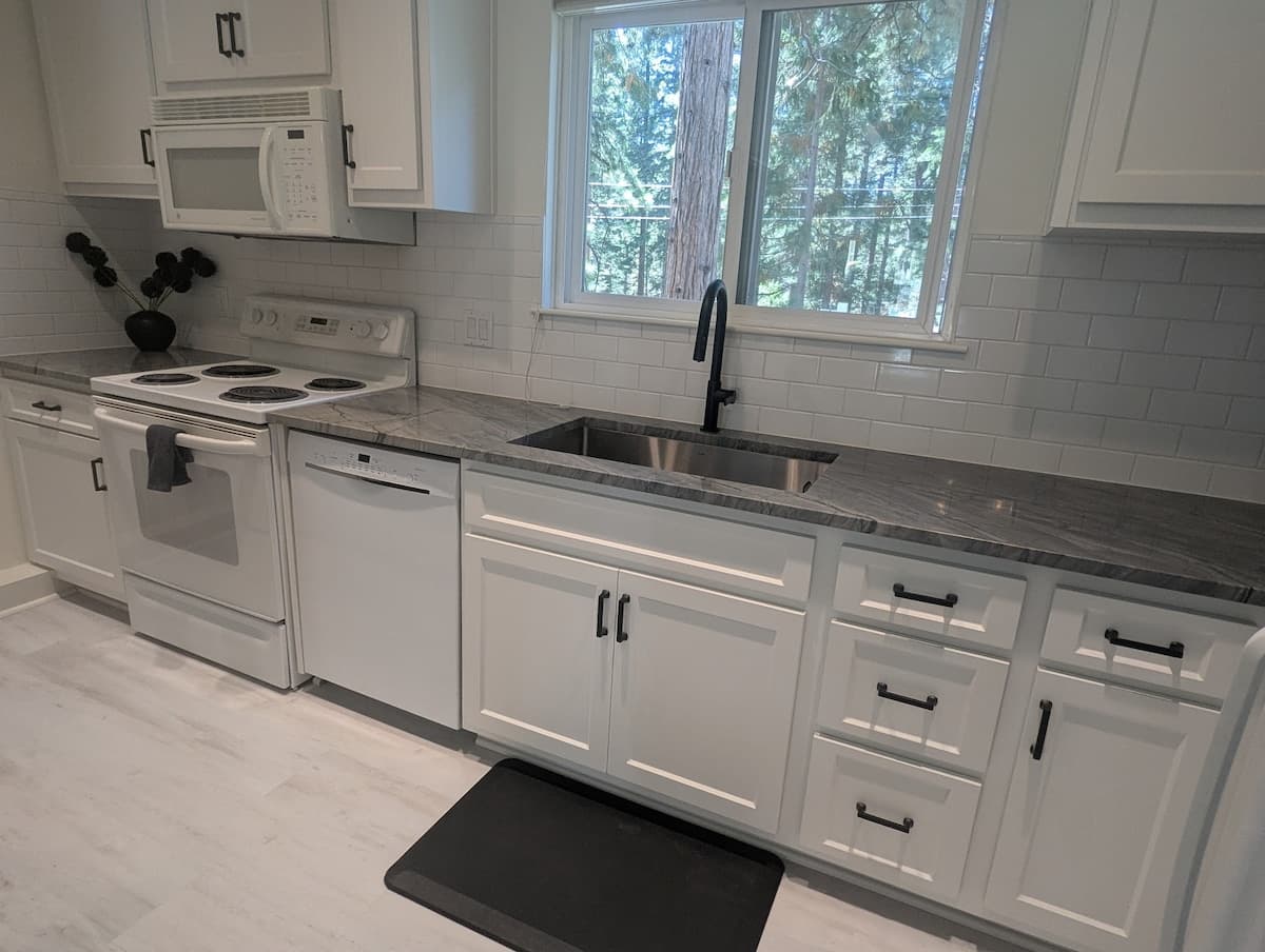 Condo in Incline Village · 2 bedrooms · 4 beds · 1.5 private baths - Photo 4