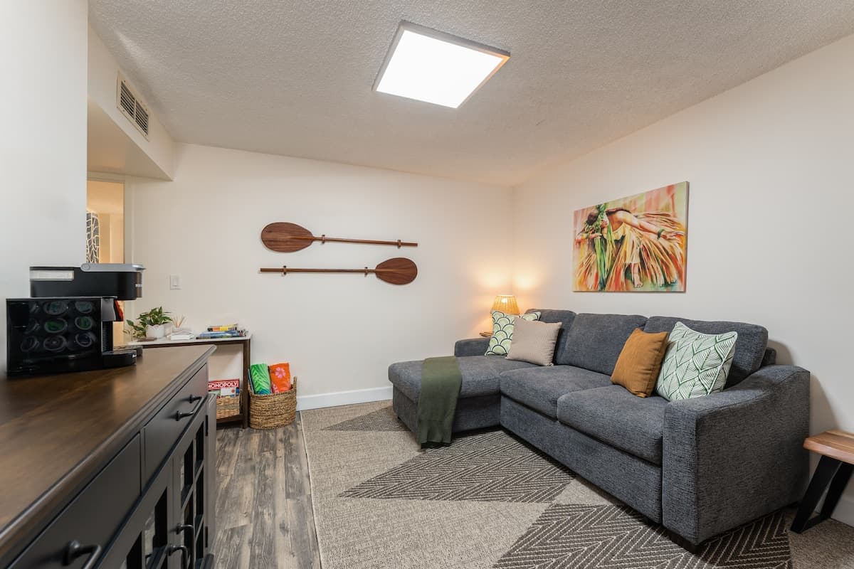 Honolulu Hideaway | Parking Included - Photo 3