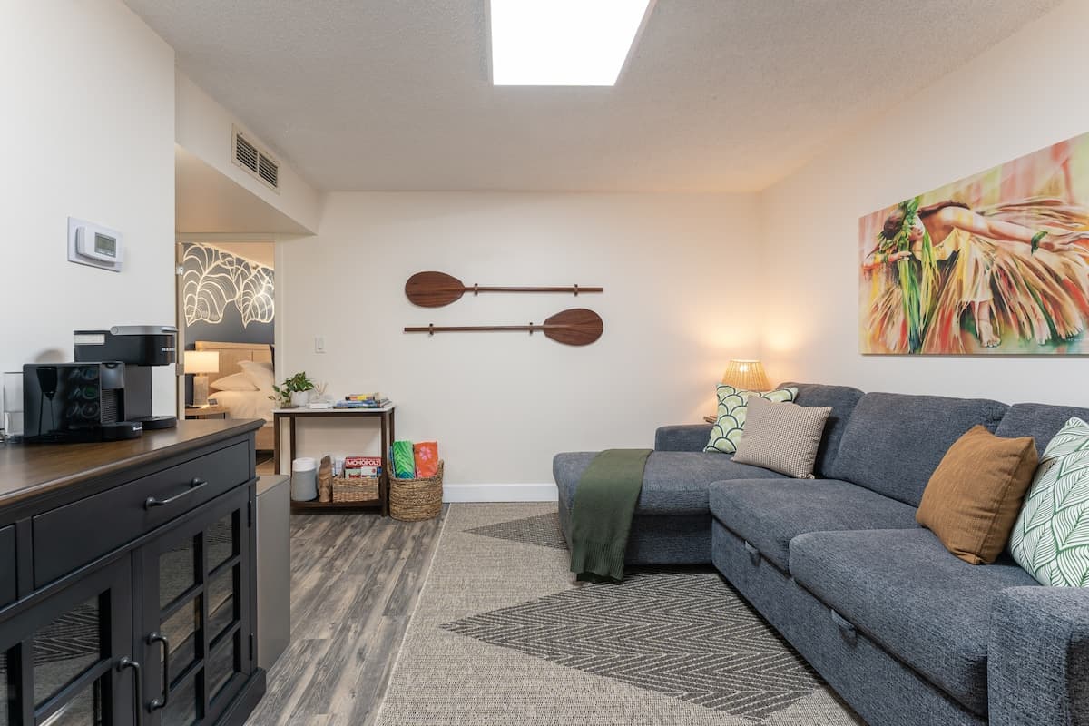 Honolulu Hideaway | Parking Included - Photo 1