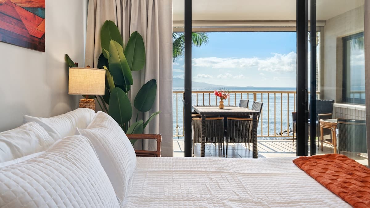 Condo in Wailuku · ★5.0 · 2 bedrooms · 3 beds · 2 baths - Photo 4