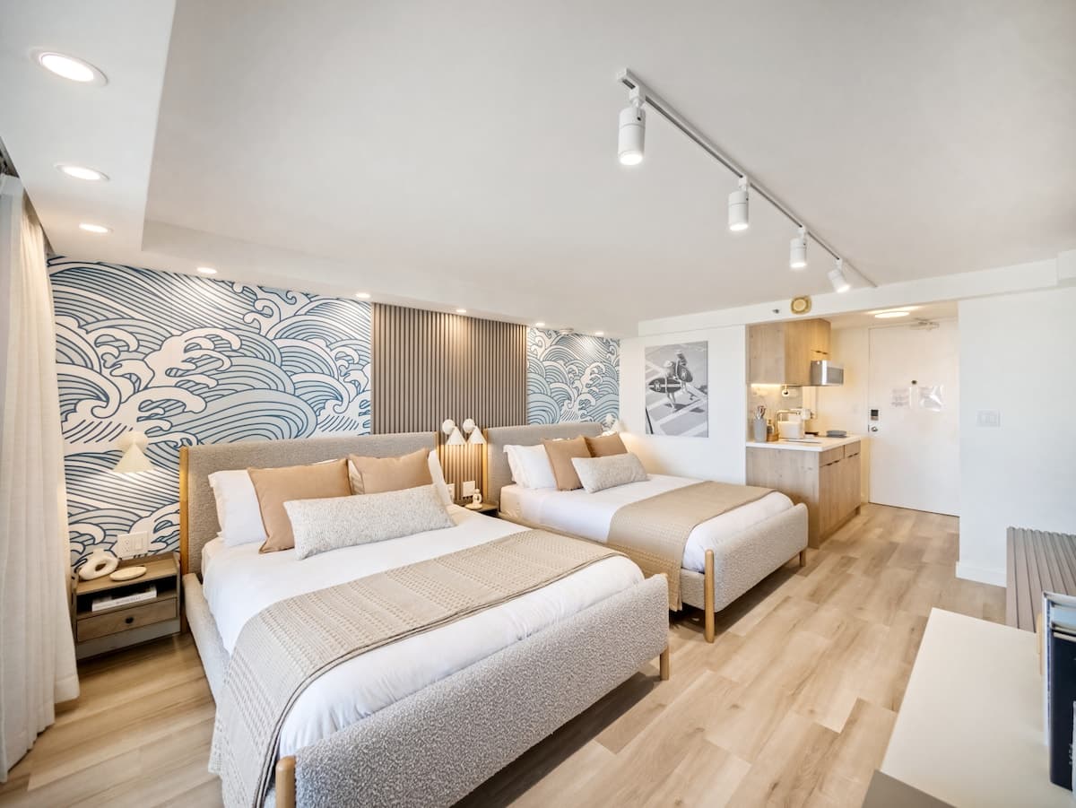 Condo in Honolulu · ★5.0 · 1 bedroom · 2 beds · 1 private bath - Photo 1