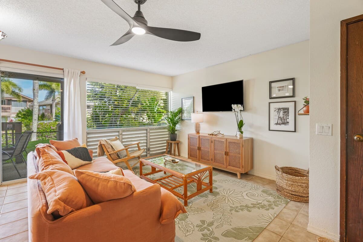 NEW island getaway w/AC, Pool, Hot Tub - Photo 3