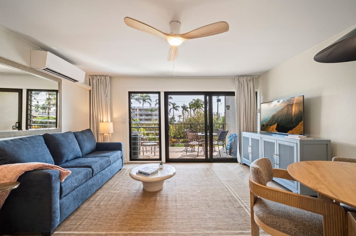 Modern Poipu condo, ocean views, AC, amenities! - Photo 3