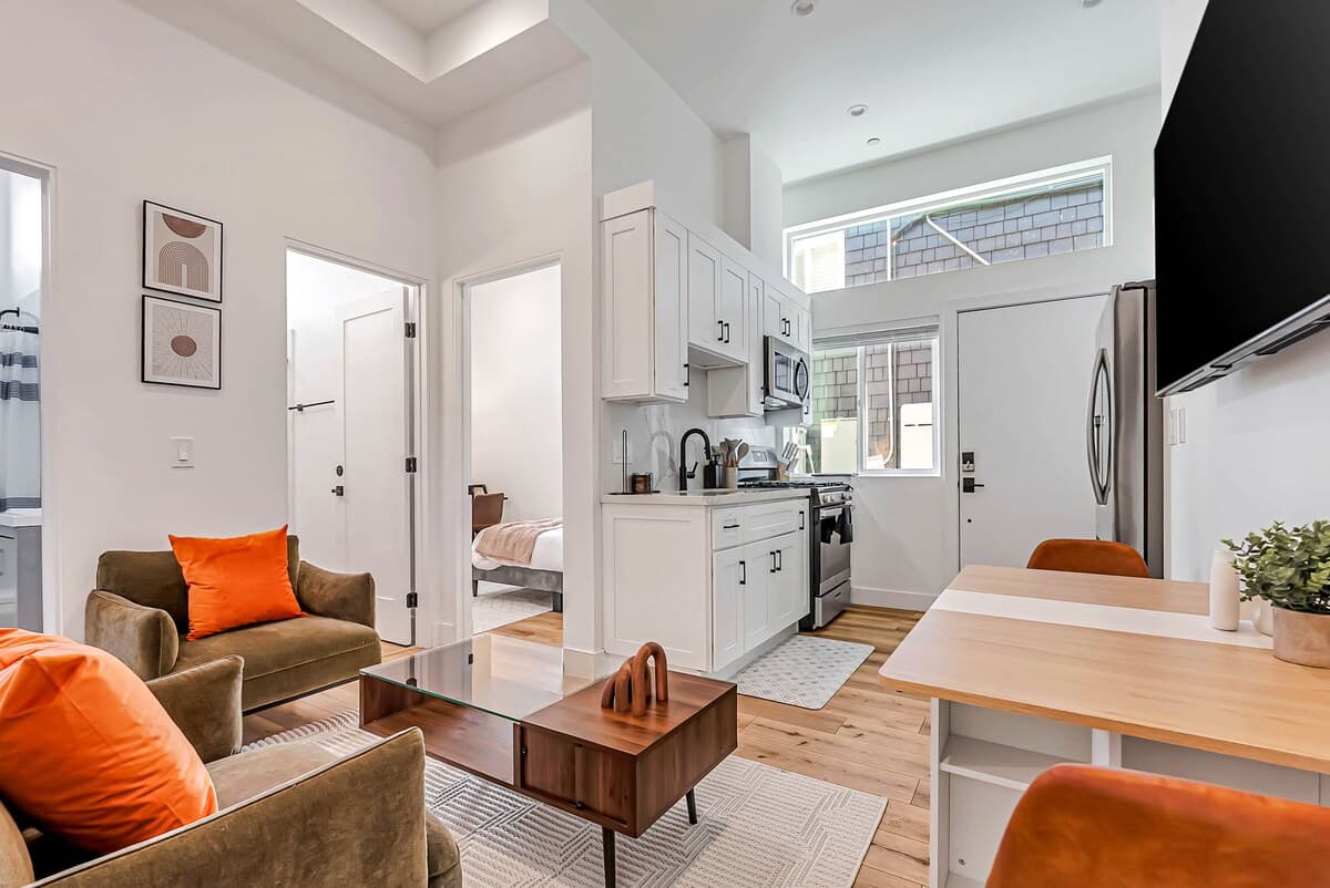 Modern 5BR Steps to UC Berkeley & BART - Photo 3