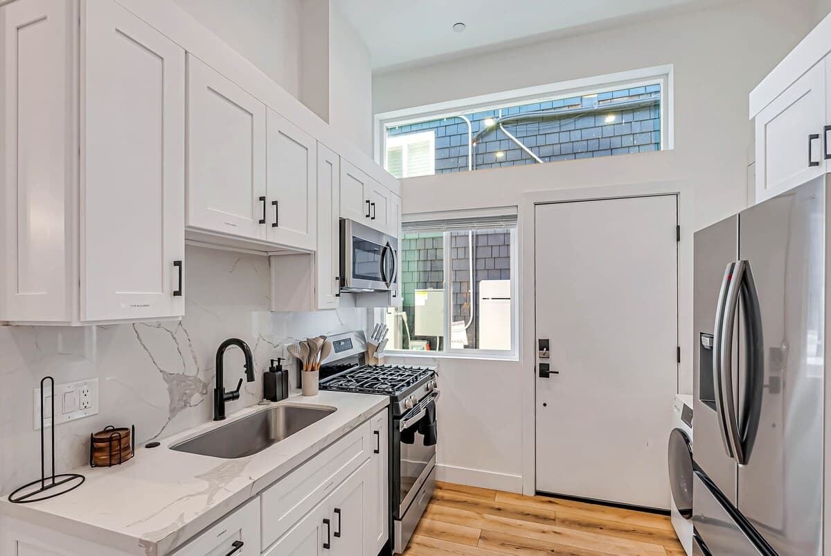 Modern 5BR Steps to UC Berkeley & BART - Photo 5