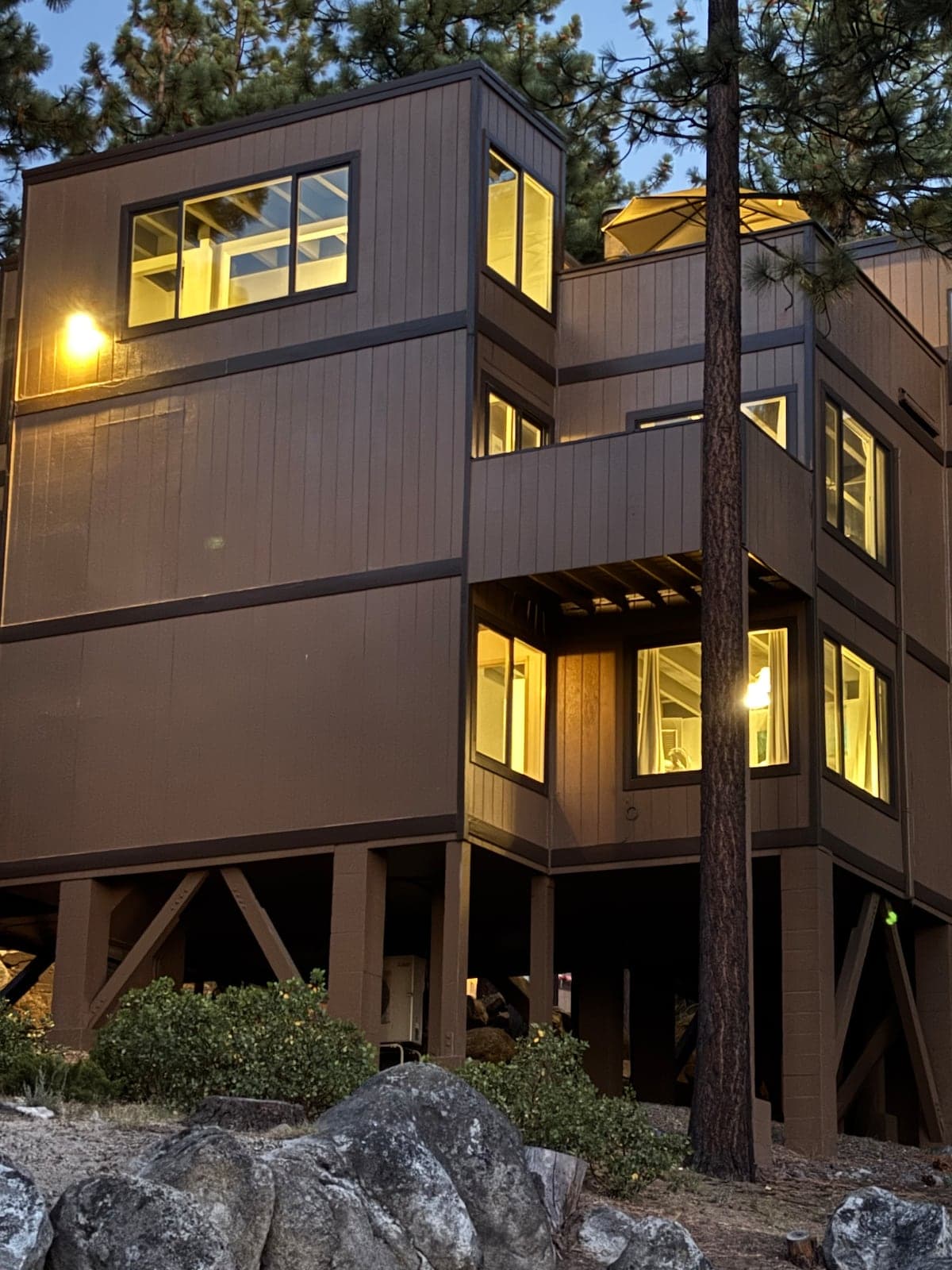 Home in Zephyr Cove · ★5.0 · 3 bedrooms · 4 beds · 3.5 private baths - Photo 5