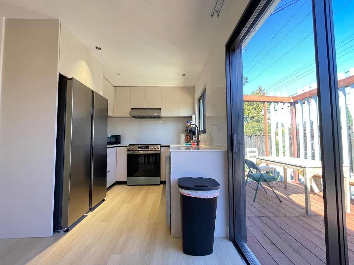 Modern Guesthouse with Private Backyard & Light - Photo 5