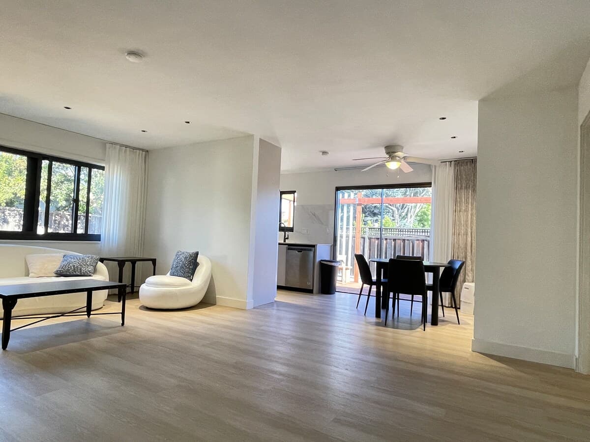 Modern Guesthouse with Private Backyard & Light - Photo 2