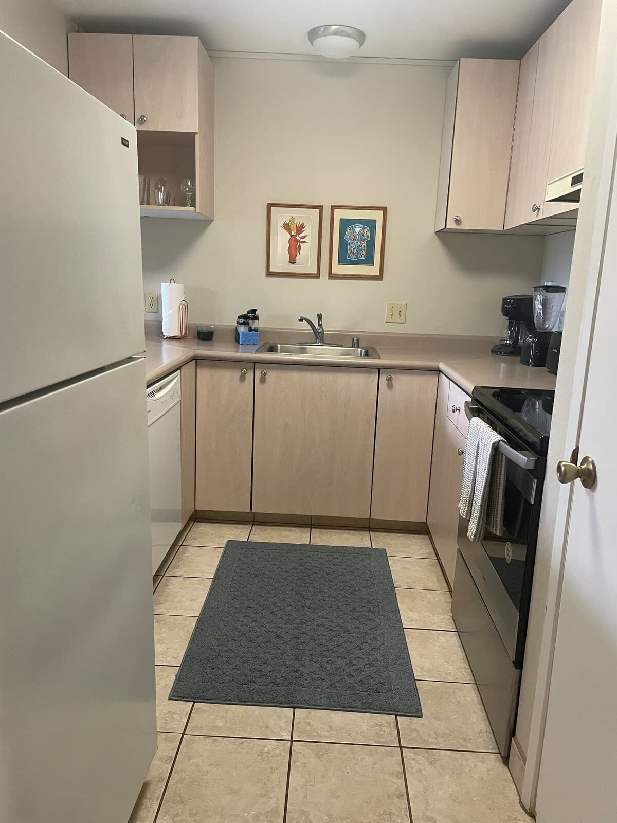 Condo in Kihei · ★4.7 · 1 bedroom · 2 beds · 1 private bath - Photo 5