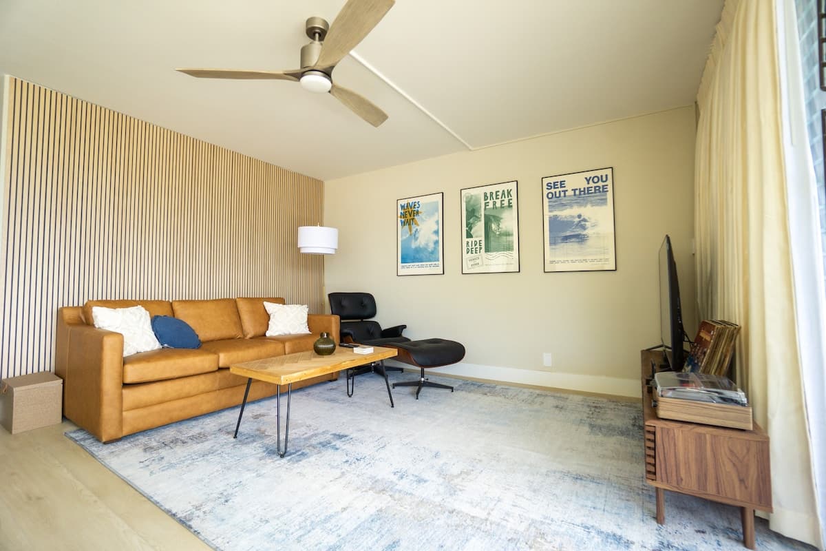 OCEAN FRONT modern 2BR 2BA, king bed, beach, pool! - Photo 4