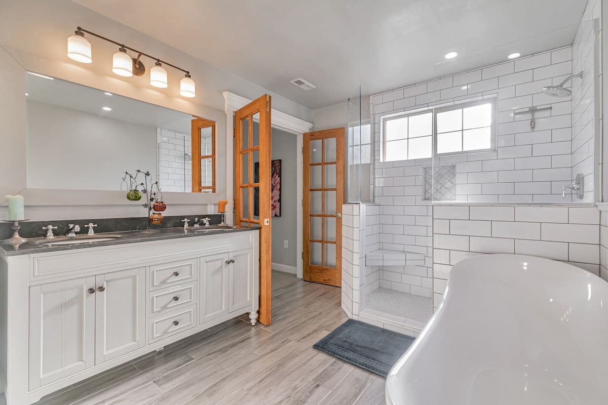 Custom-Built 6BR Near SAP Center & Tech Hubs - Photo 1