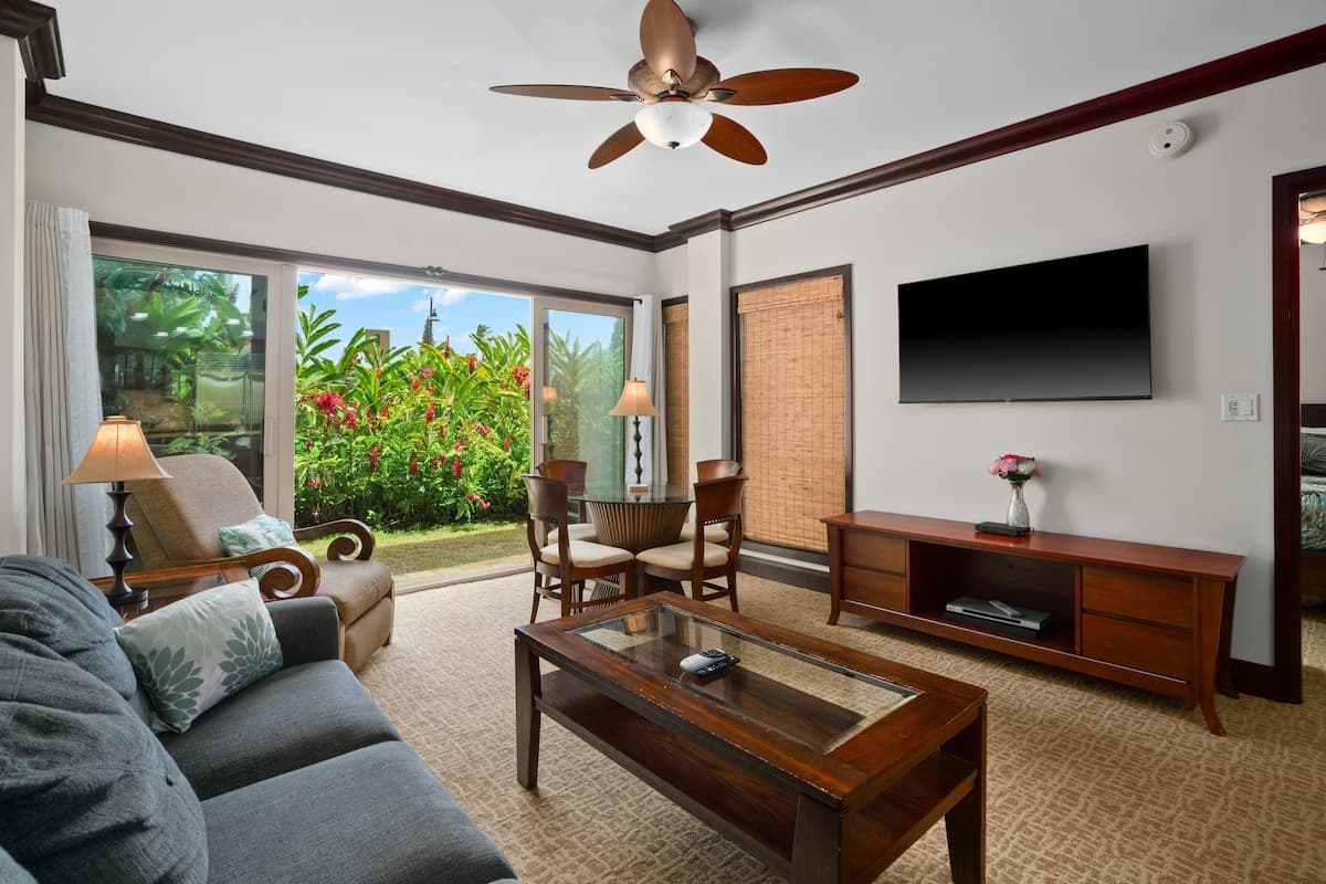 Condo in Kapaa · ★4.83 · 1 bedroom · 2 beds · 2 baths - Photo 2