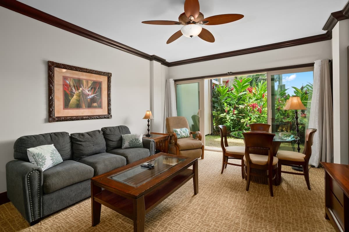 Condo in Kapaa · ★4.83 · 1 bedroom · 2 beds · 2 baths - Photo 1