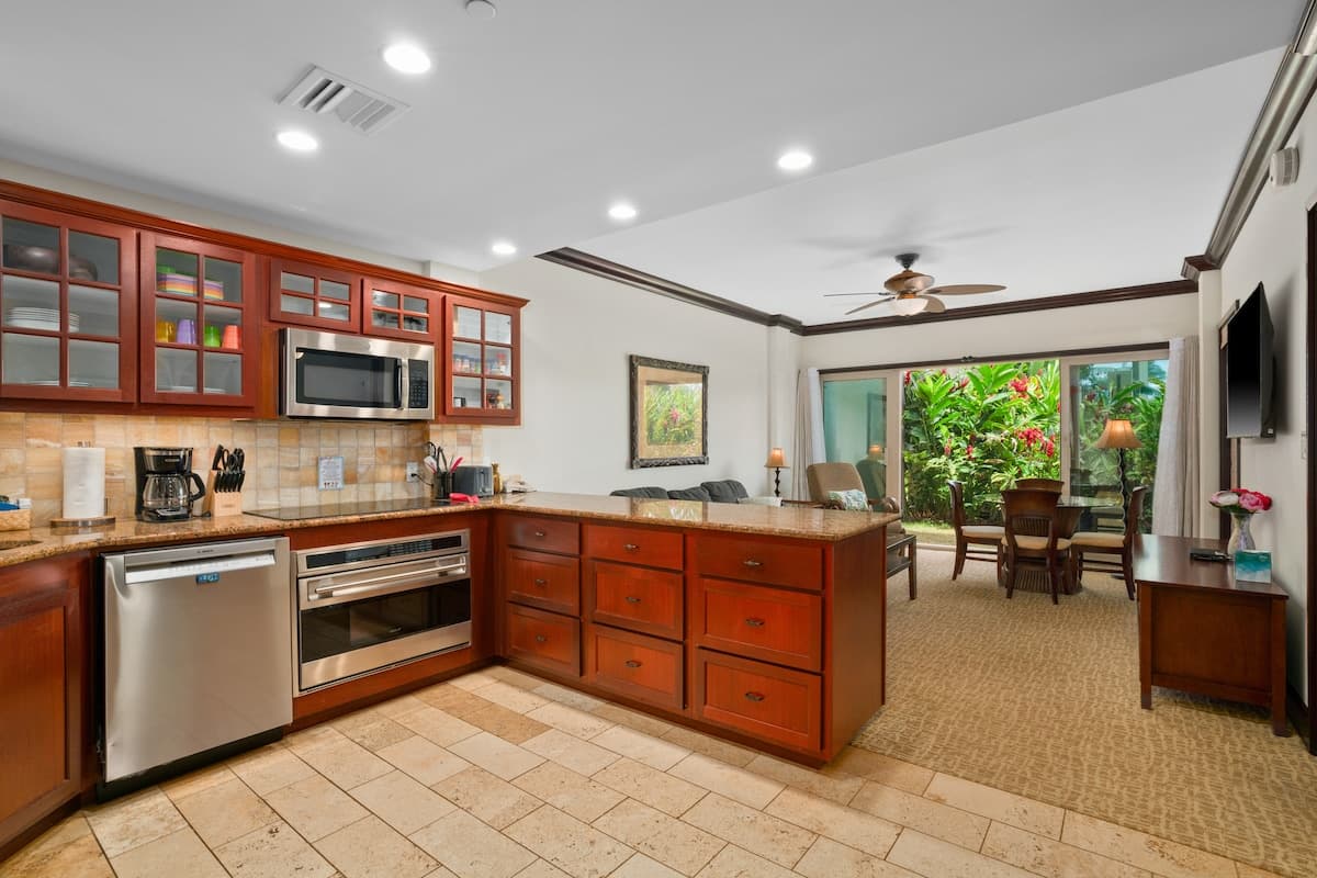 Condo in Kapaa · ★4.83 · 1 bedroom · 2 beds · 2 baths - Photo 5