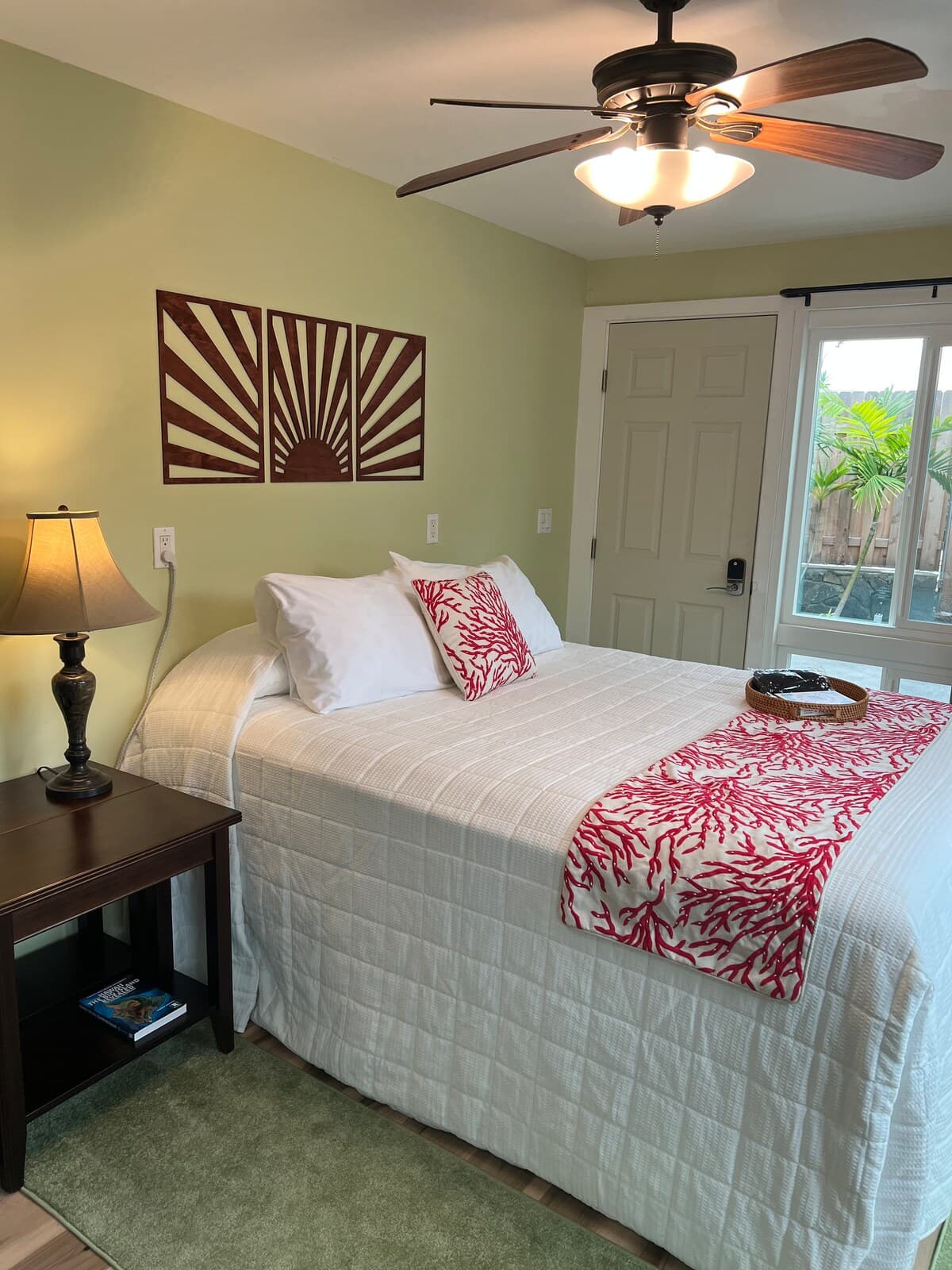 Kona Nook - Cozy Studio with Island Warmth - Photo 1