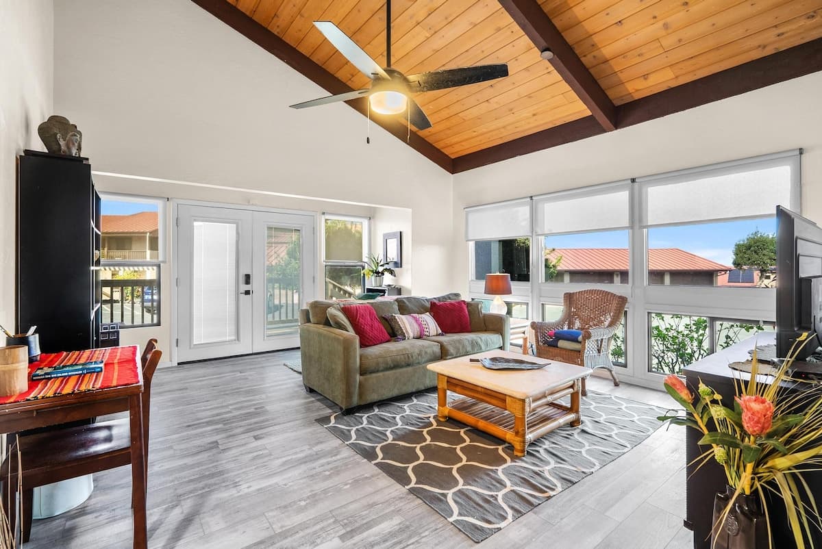 Spacious Keauhou Condo near snorkeling and surfing - Photo 2