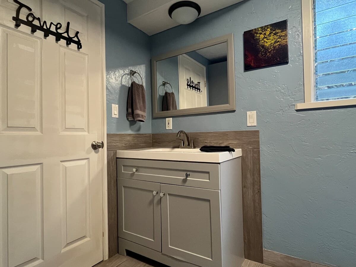 Home in Kailua-Kona · ★5.0 · 1 bedroom · 1 bed · 1 private bath - Photo 5