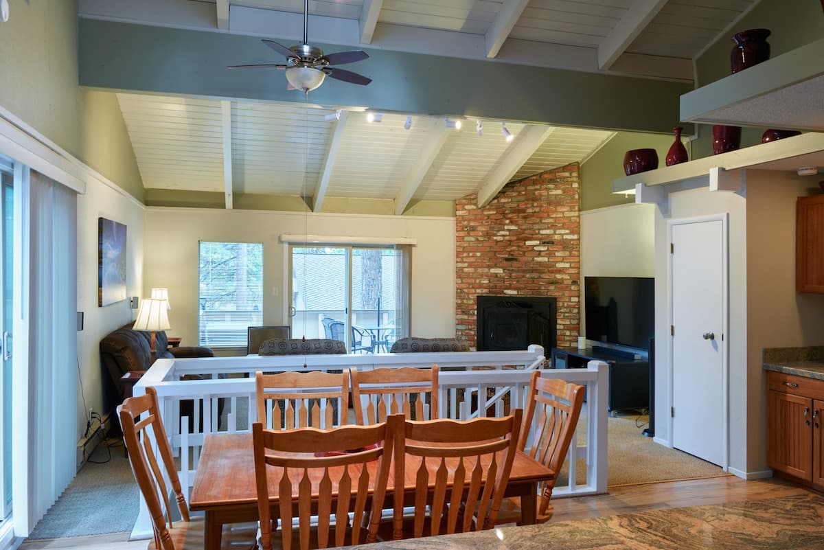 Relaxing condo near Diamond Peak - Photo 3