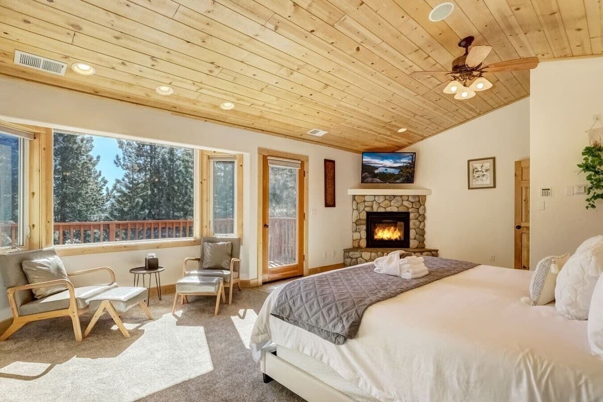 Home in Zephyr Cove · ★5.0 · 4 bedrooms · 6 beds · 4.5 private baths - Photo 1