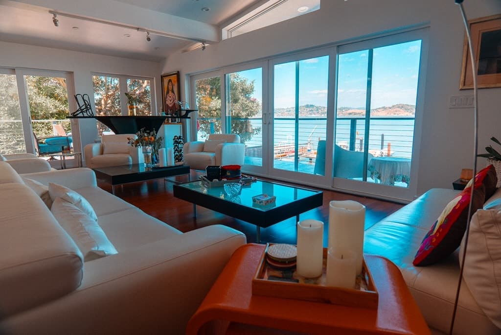 Luxury Waterfront Villa with Pool & Hot Tub - Photo 1