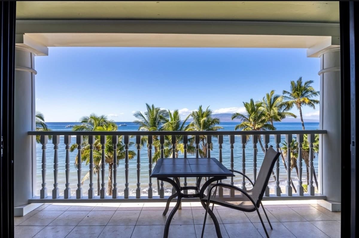 Lahaina Shores Maui Dream Beachfront Ocean Views - Photo 1
