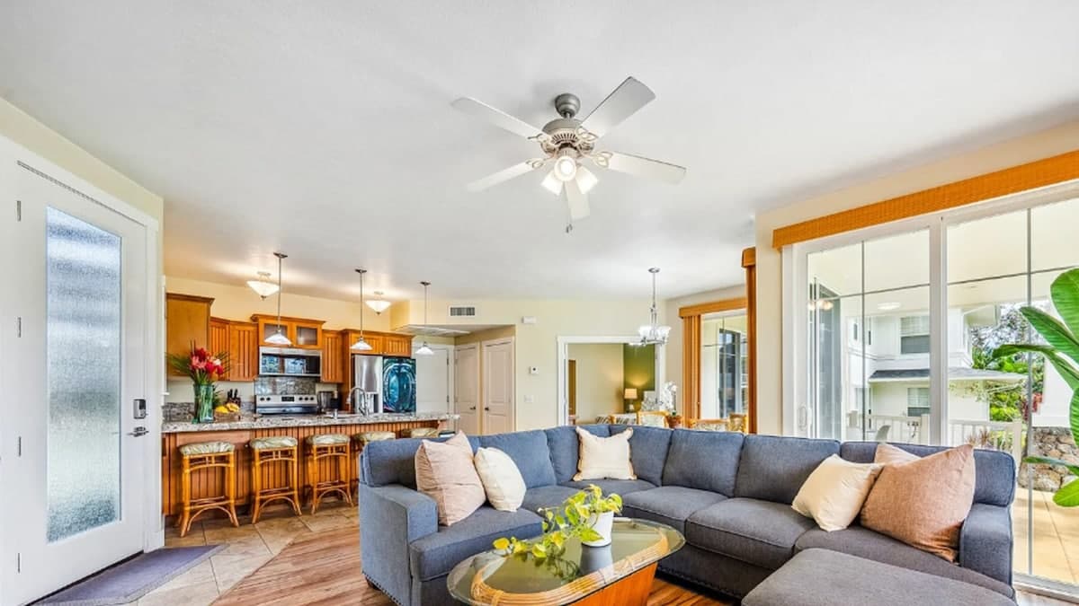 Home in Princeville · ★5.0 · 2 bedrooms · 4 beds · 2 baths - Photo 2