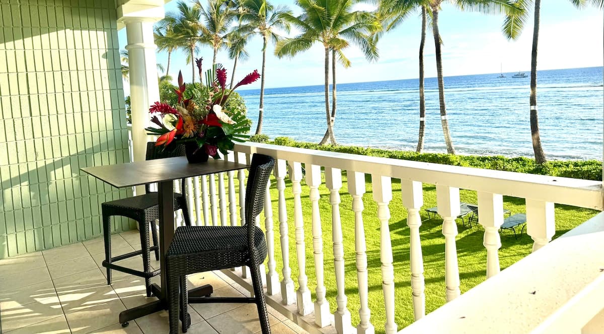 Lahaina Shores Luxe Beachfront Ocean View 2 Lanais - Photo 1