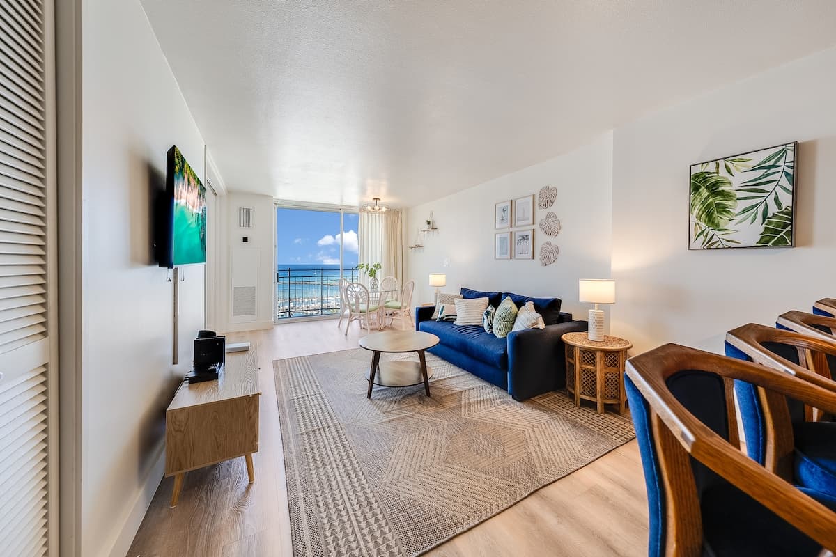 1886 Ilikai Marina 1BR - Top-Floor- Free Fireworks - Photo 4