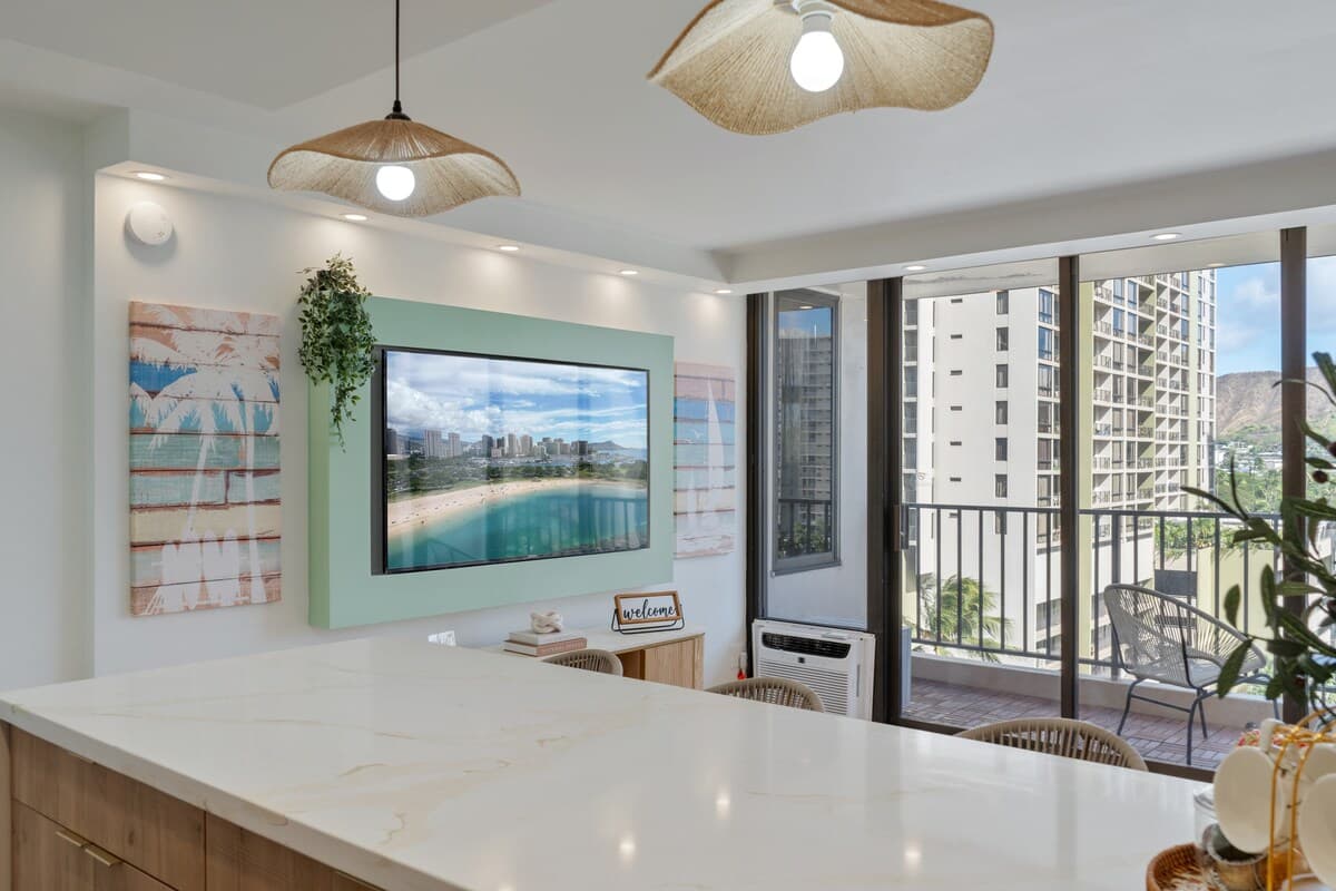 Cute 1bdr Waikiki Banyan with Free Parking! - Photo 5