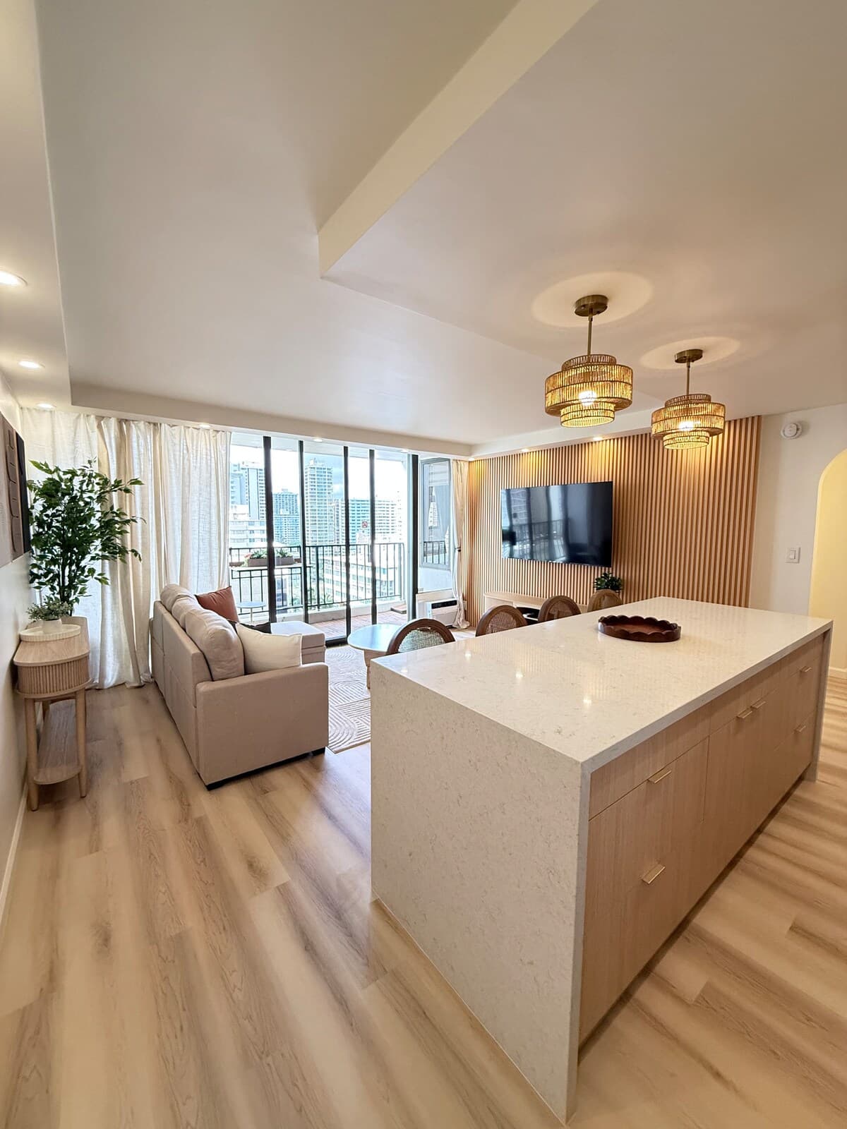 Wake Up to Ocean Views! 2queen Apt w/ Free Parking - Photo 2