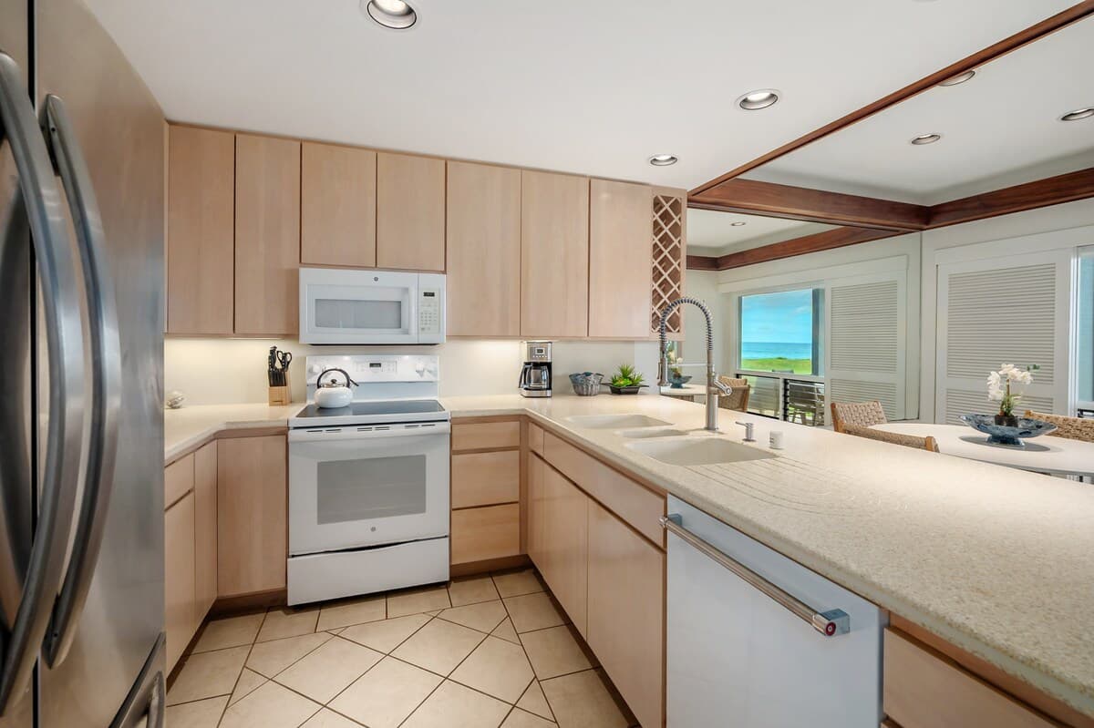 Poipu Sands Unit 514 Oceanfront 2 Bedroom 2 Bath - Photo 5